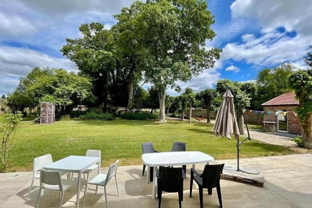 Villa La Demeure De Margot - 24 Couchages à Villeneuve-sur-Yonne Extérieur photo